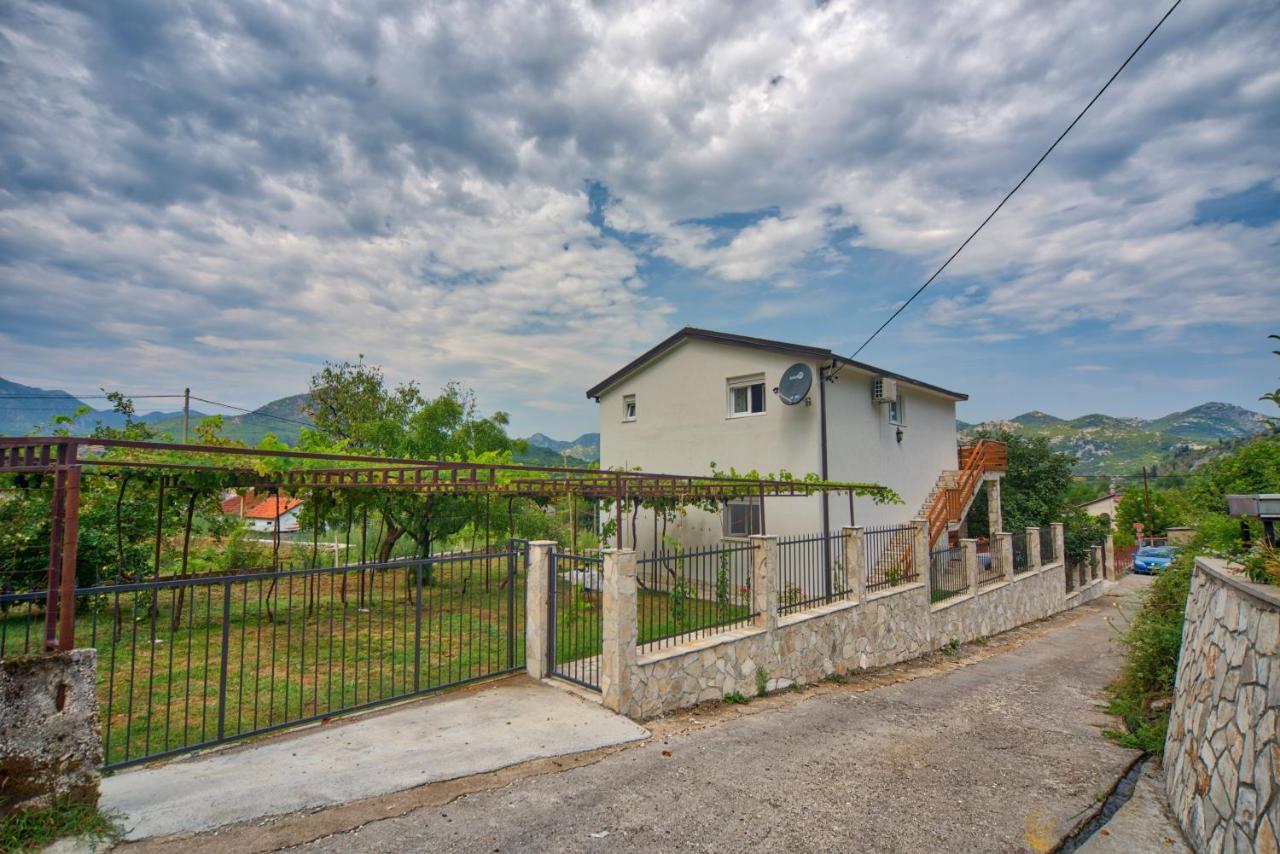 Villa Semeder Вирпазар Екстериор снимка