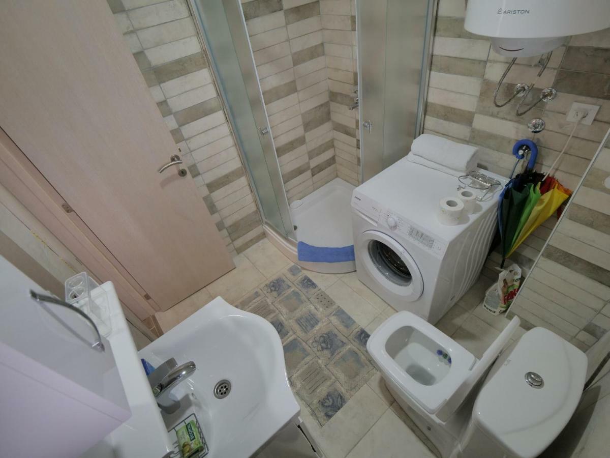 Villa Semeder Вирпазар Екстериор снимка