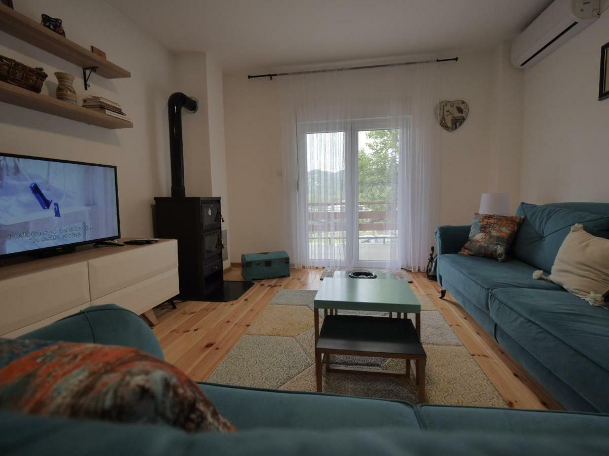Villa Semeder Вирпазар Екстериор снимка