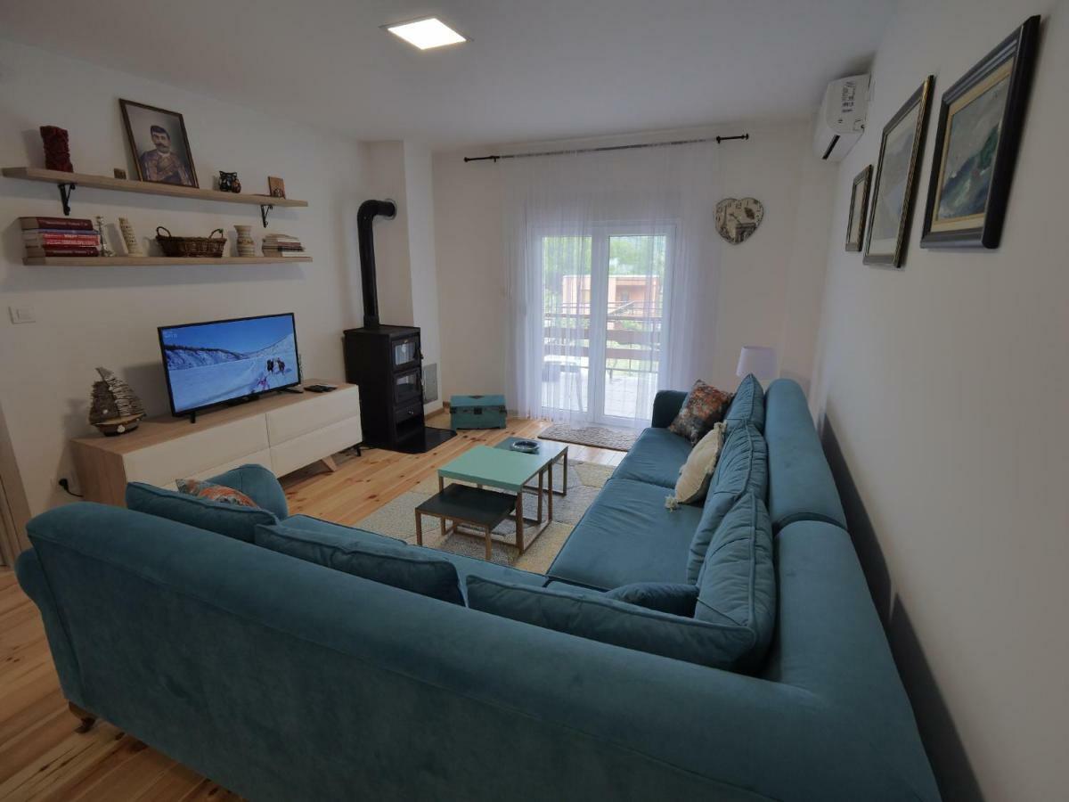 Villa Semeder Вирпазар Екстериор снимка