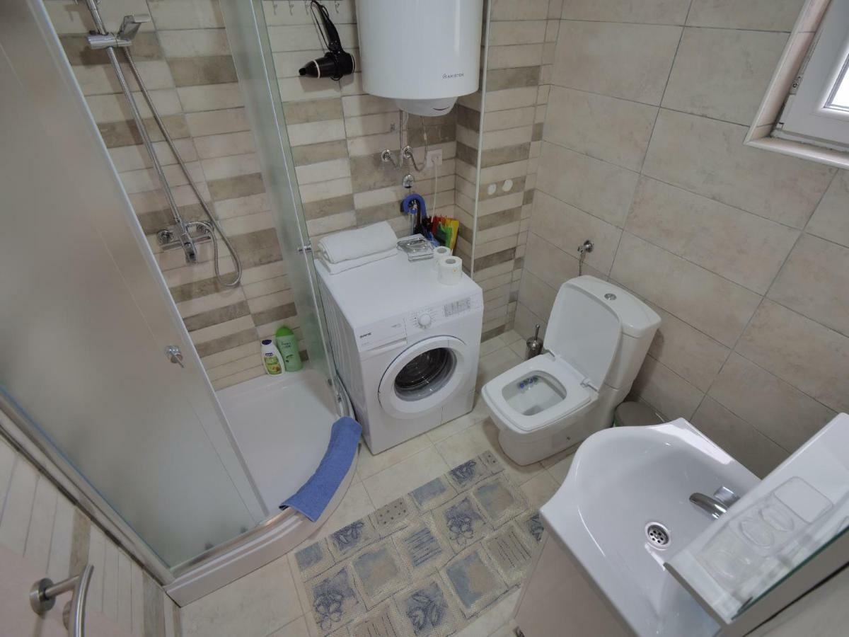 Villa Semeder Вирпазар Екстериор снимка